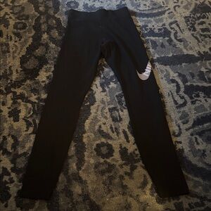 Nike Women's Sportswear Essential High-Waisted Leggings